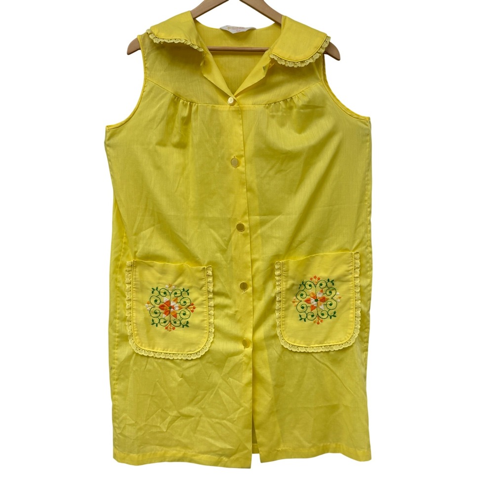 Sear Comfort Coat Yellow Embroidered Vintage Sleeveless Button Front House Dress